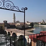 Theater Verona Luxury Apartment