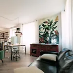 FLAT 11 - Holiday Premium Apartment