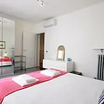 Bianco Apartment