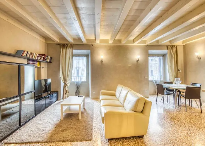 Apartmentsarena - Suite Mercatorum - Piazza Erbe