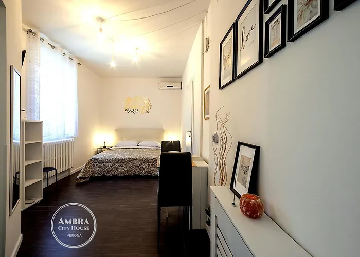 Ambra City House - Ingresso Diretto, Parcheggio Libero E Wi-Fi