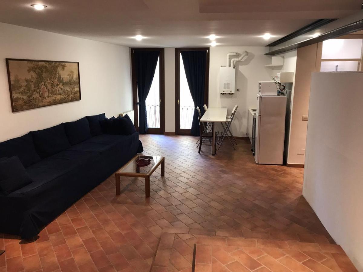 Madonna Apartment *