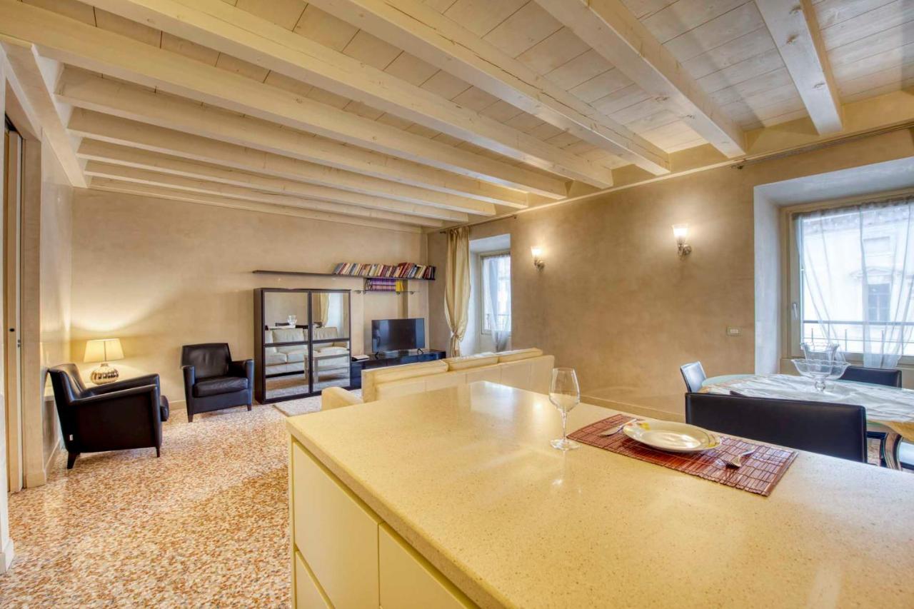 Apartmentsarena - Mercatorum - Piazza Erbe * Verona