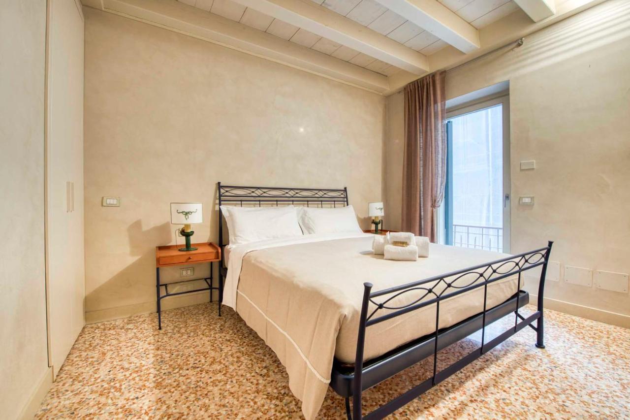 Apartmentsarena - Mercatorum - Piazza Erbe Apartment Verona