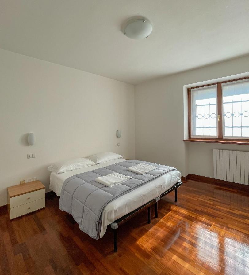 Richi Rent 01 *
