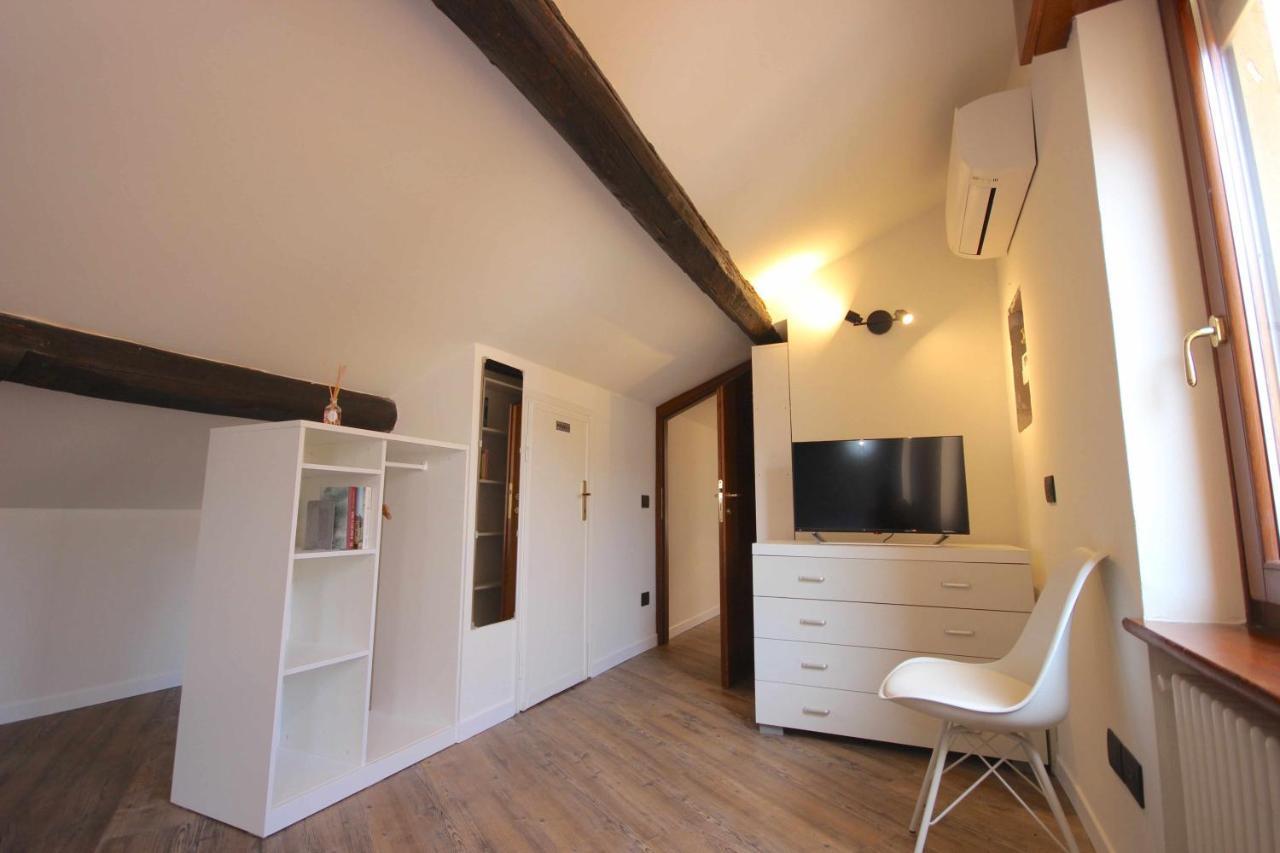 Vr Holiday Vittorias Flat Verona