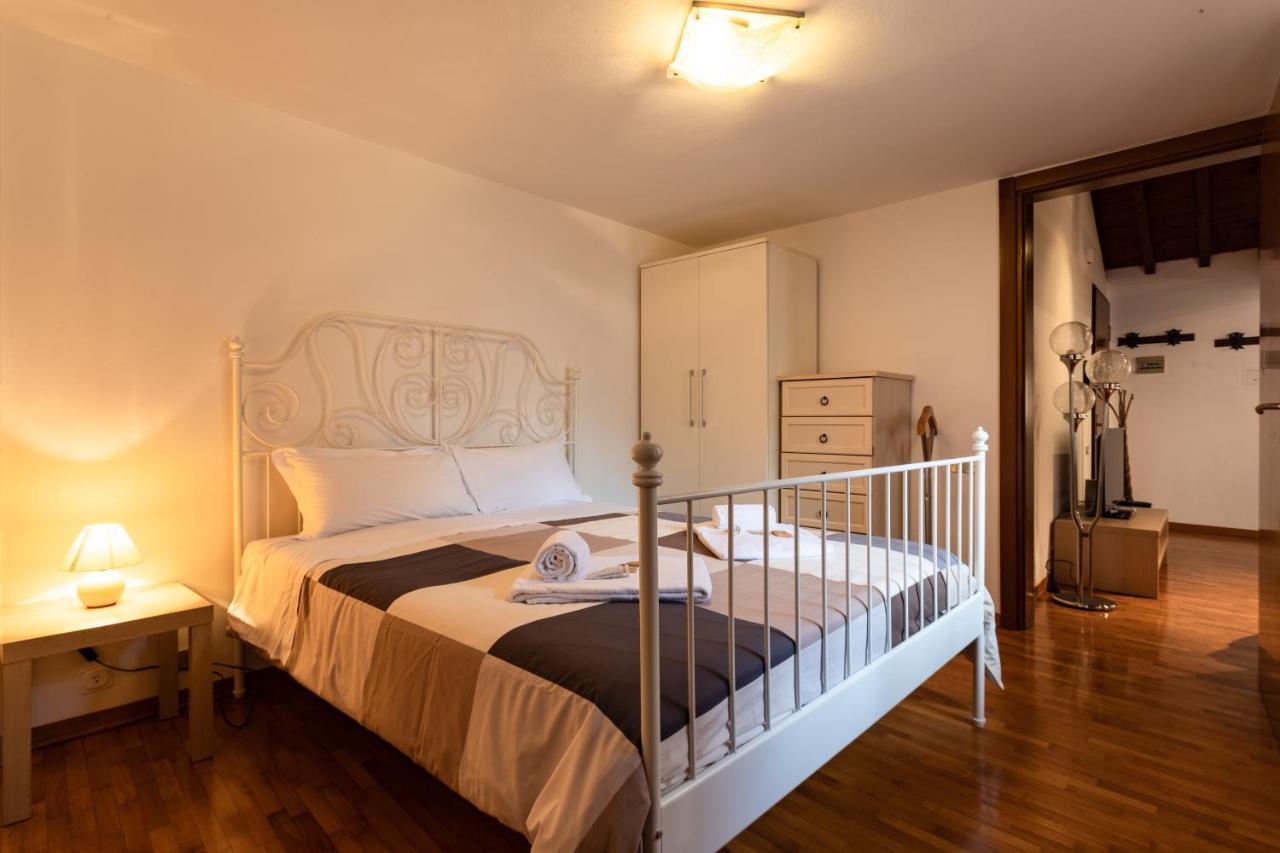 Sant'anastasia Apartment