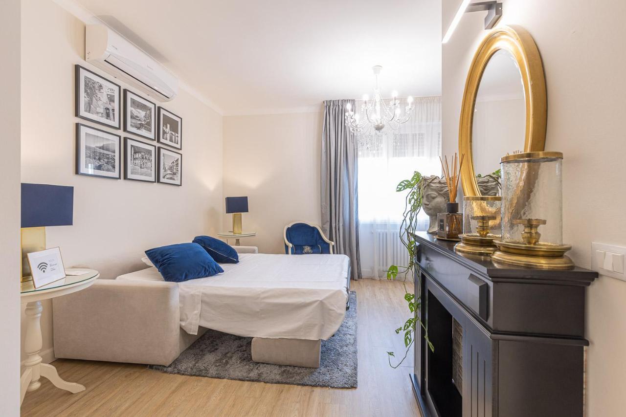 Apartamento Crys: Apartments, Holiday, Business, Blu Verona