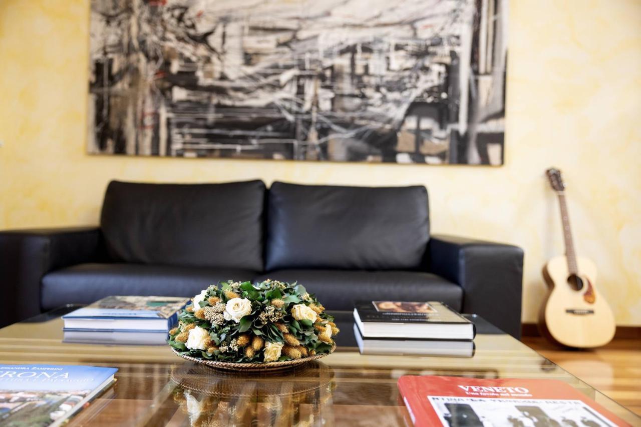 We - Vista Arena, Incredibile Appartement *