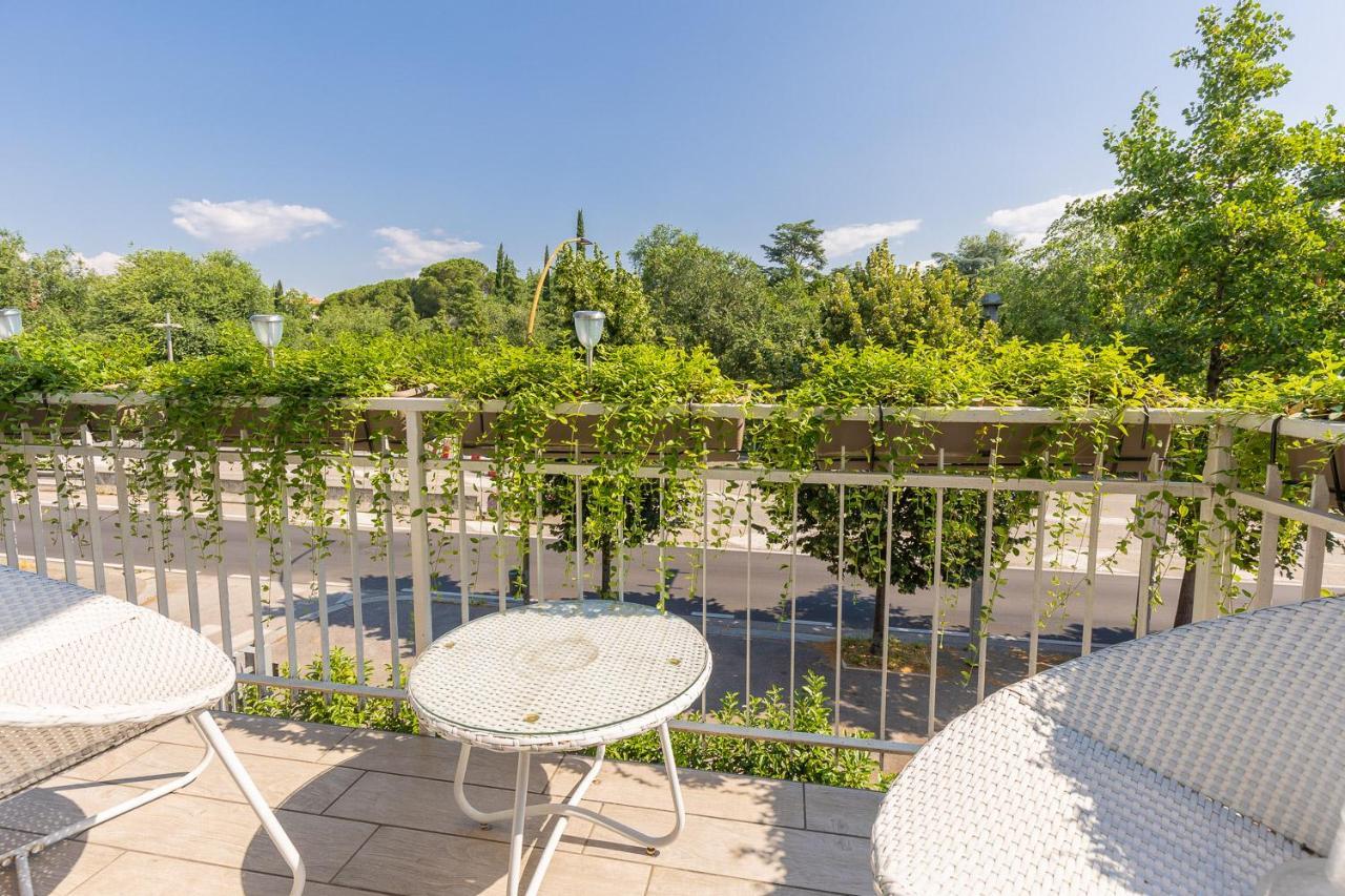 Apartamento Crys: Apartments, Holiday, Business, Blu