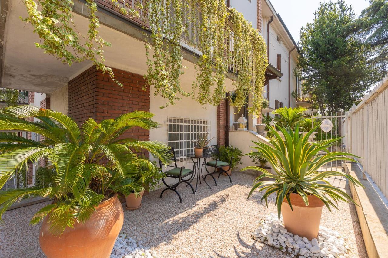 Apartamento Crys: Apartments, Holiday, Business, Blu