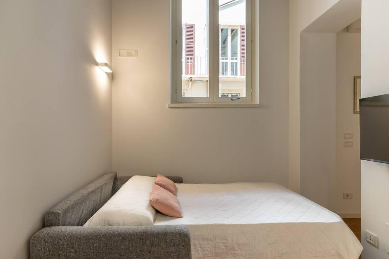 Book Lovers@arenatheatre Apartment