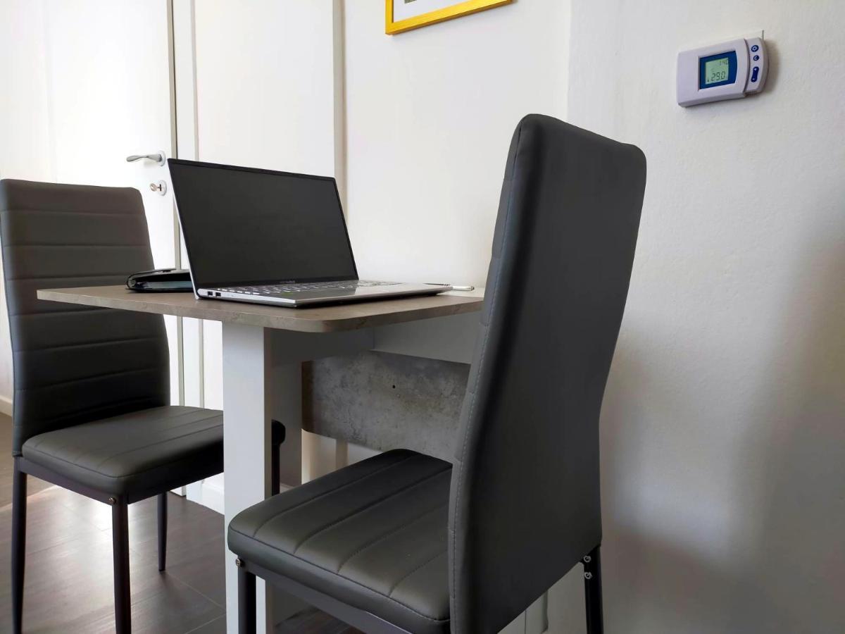 Ambra City House - Ingresso Diretto, Parcheggio Libero E Wi-Fi *