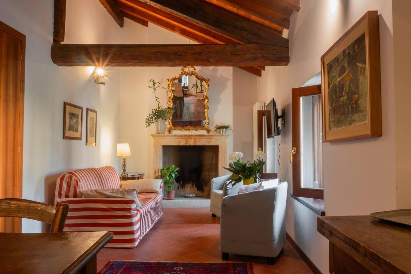La Finestra Sul Civico Cinque Apartment