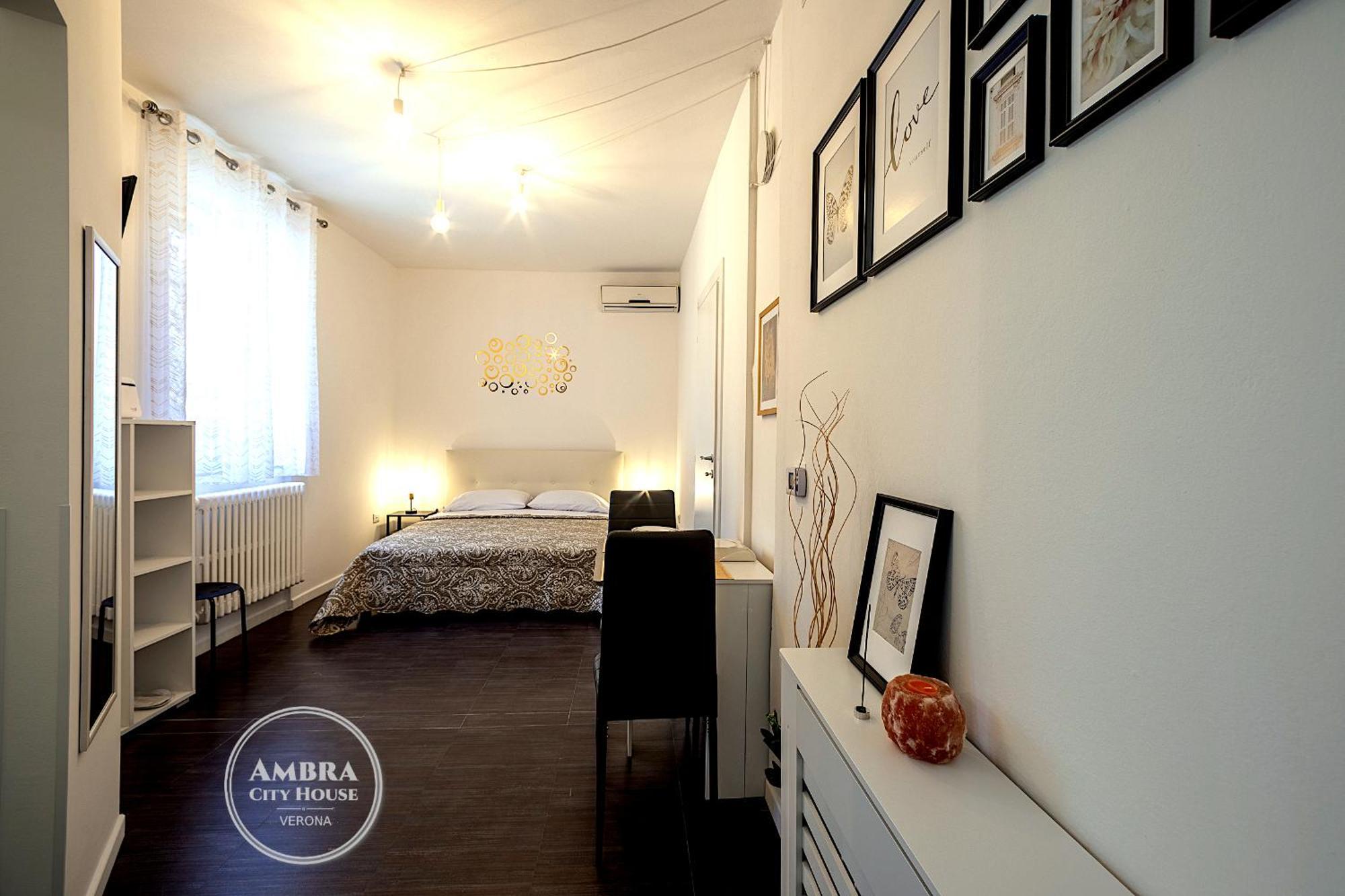 Apartamento Ambra City House - Ingresso Diretto, Parcheggio Libero E Wi-Fi Verona