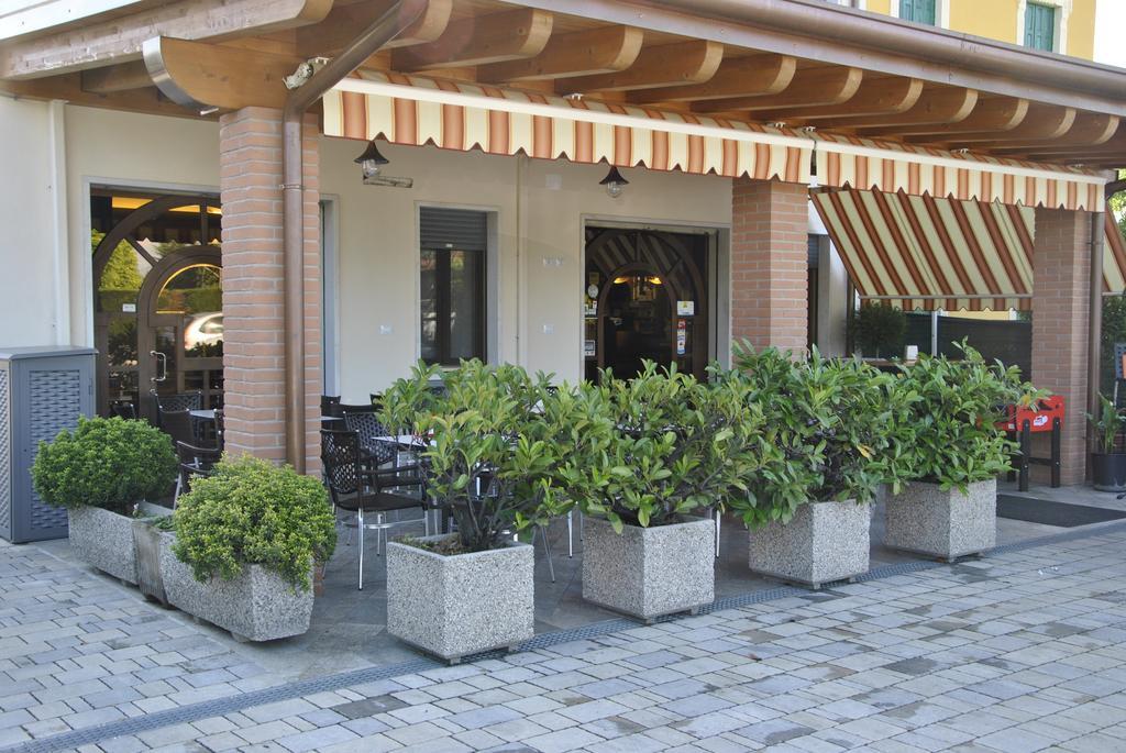 Francesca Bed & Breakfast 2*