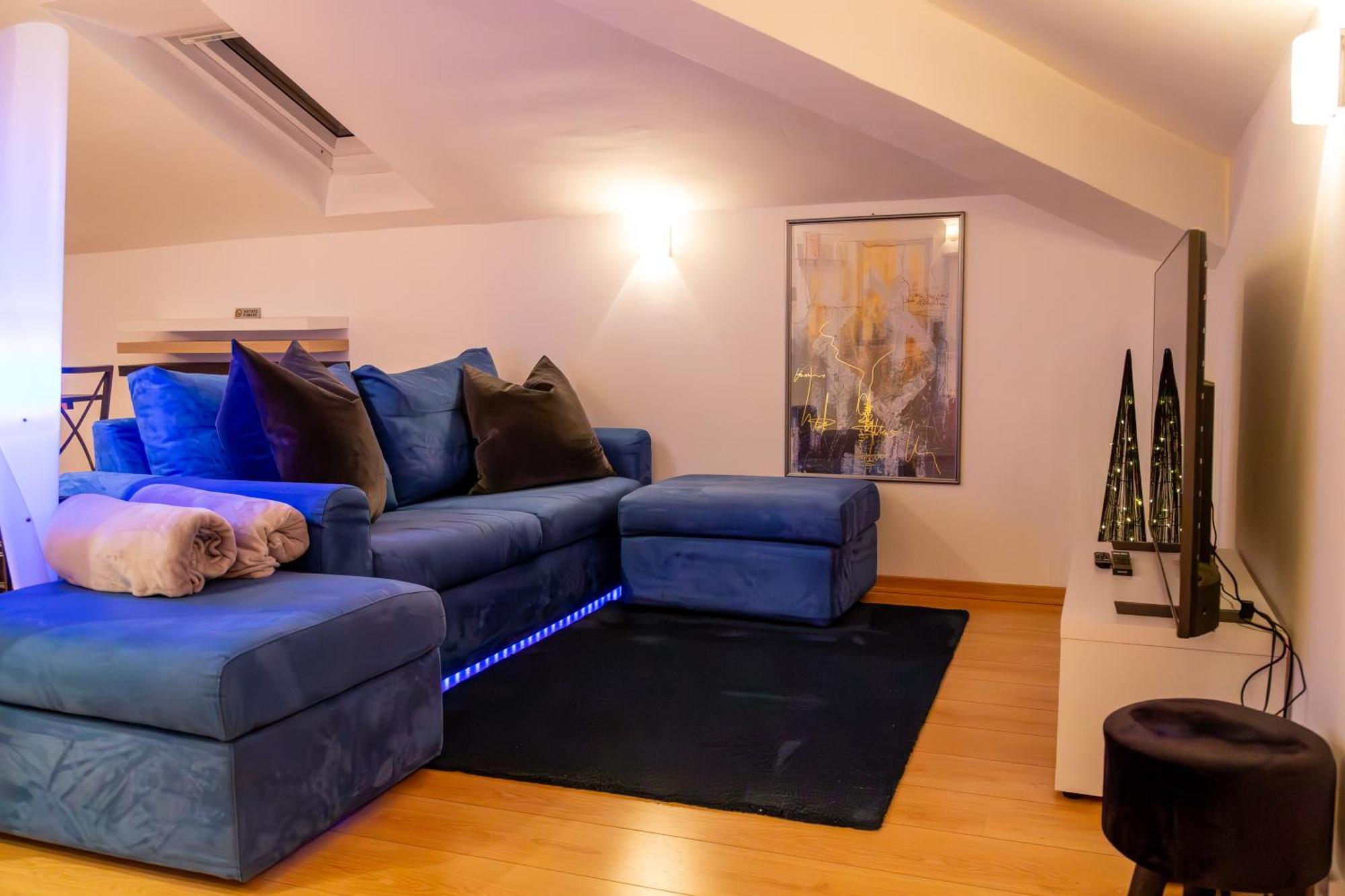 Apartment La Mansarda Modern House