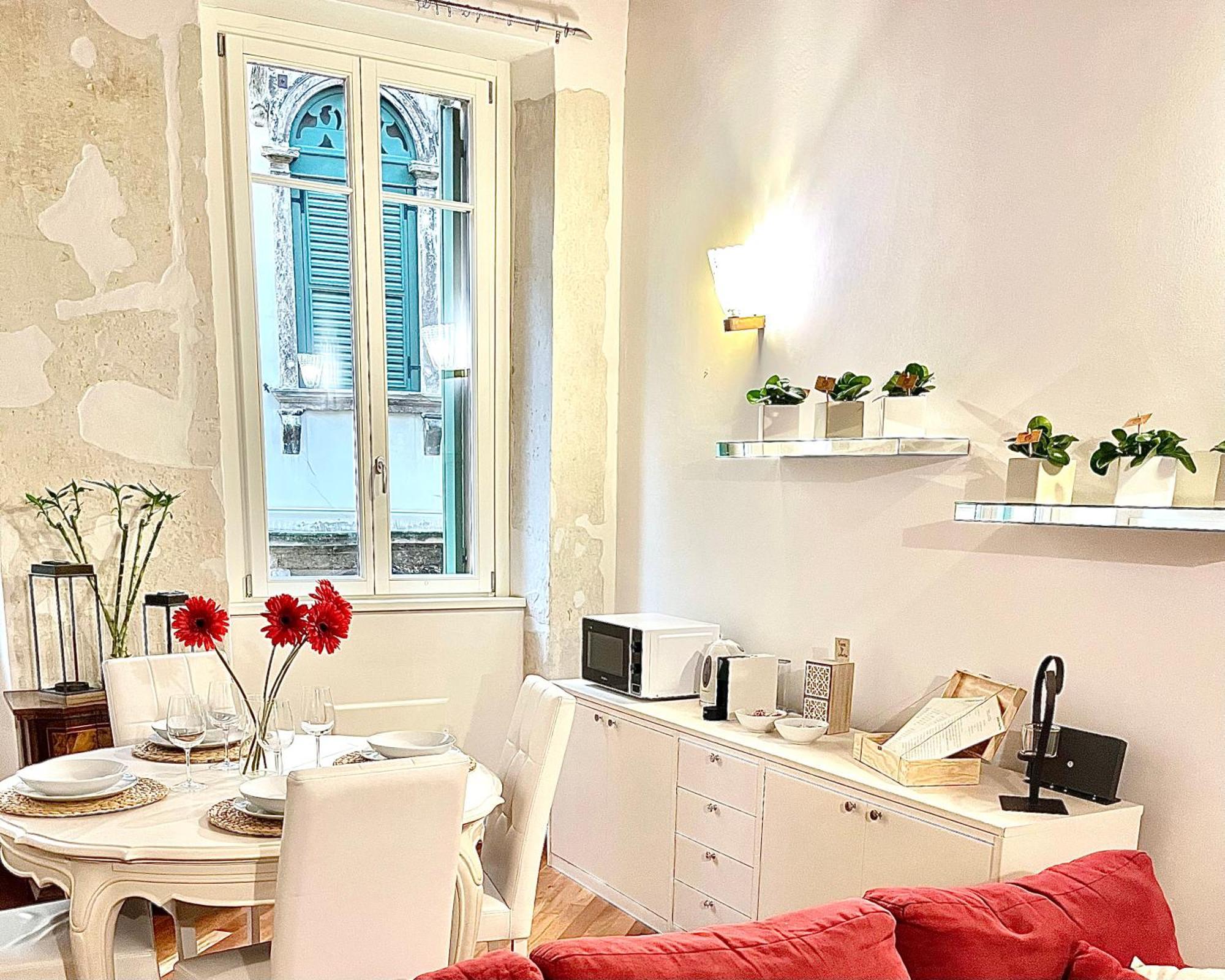 Magnolia - Piazza Delle Erbe Apartamento