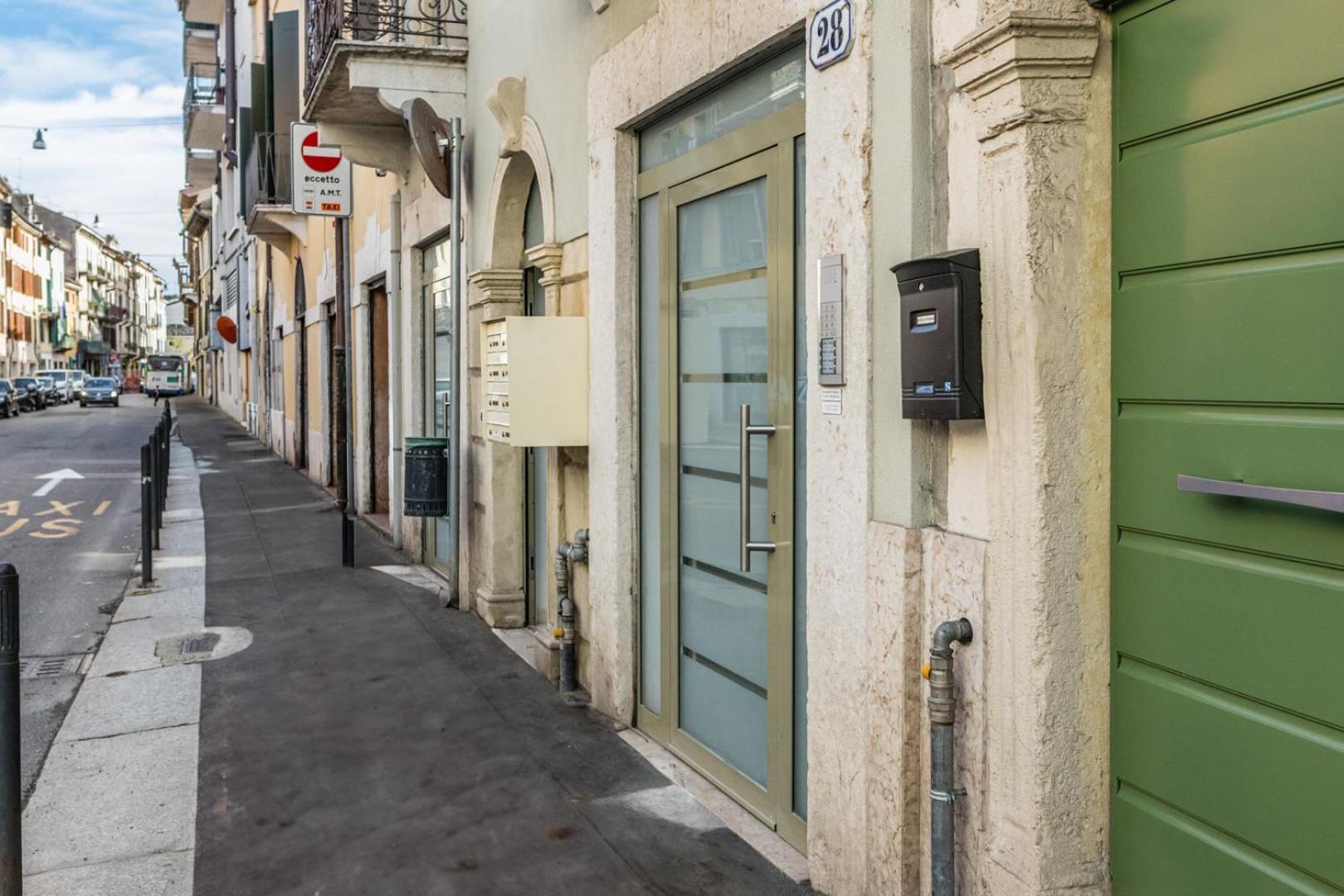 Veronetta Stunning Rooftop With Lift Verona