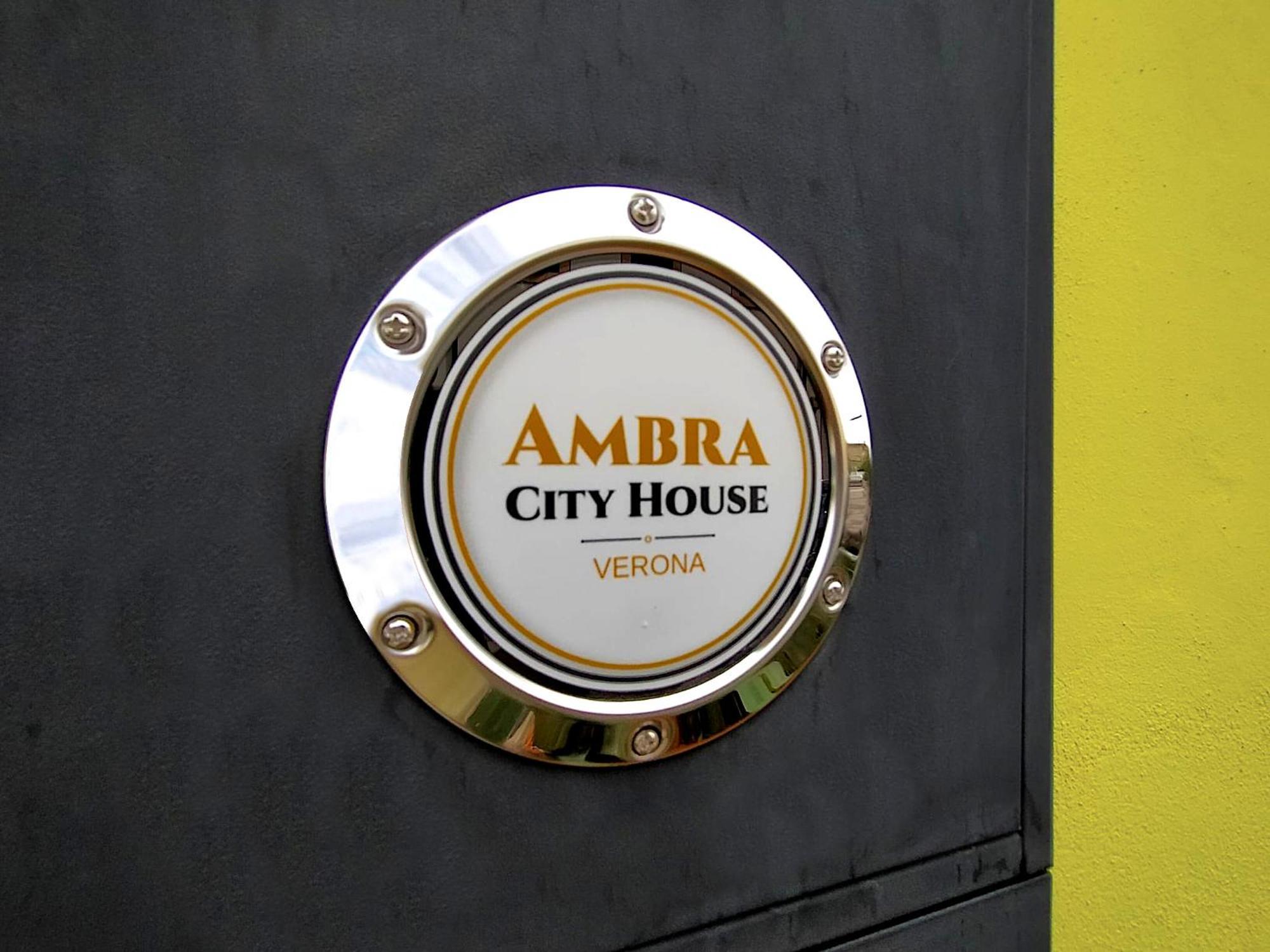 Ambra City House - Ingresso Diretto, Parcheggio Libero E Wi-Fi Apartamento *