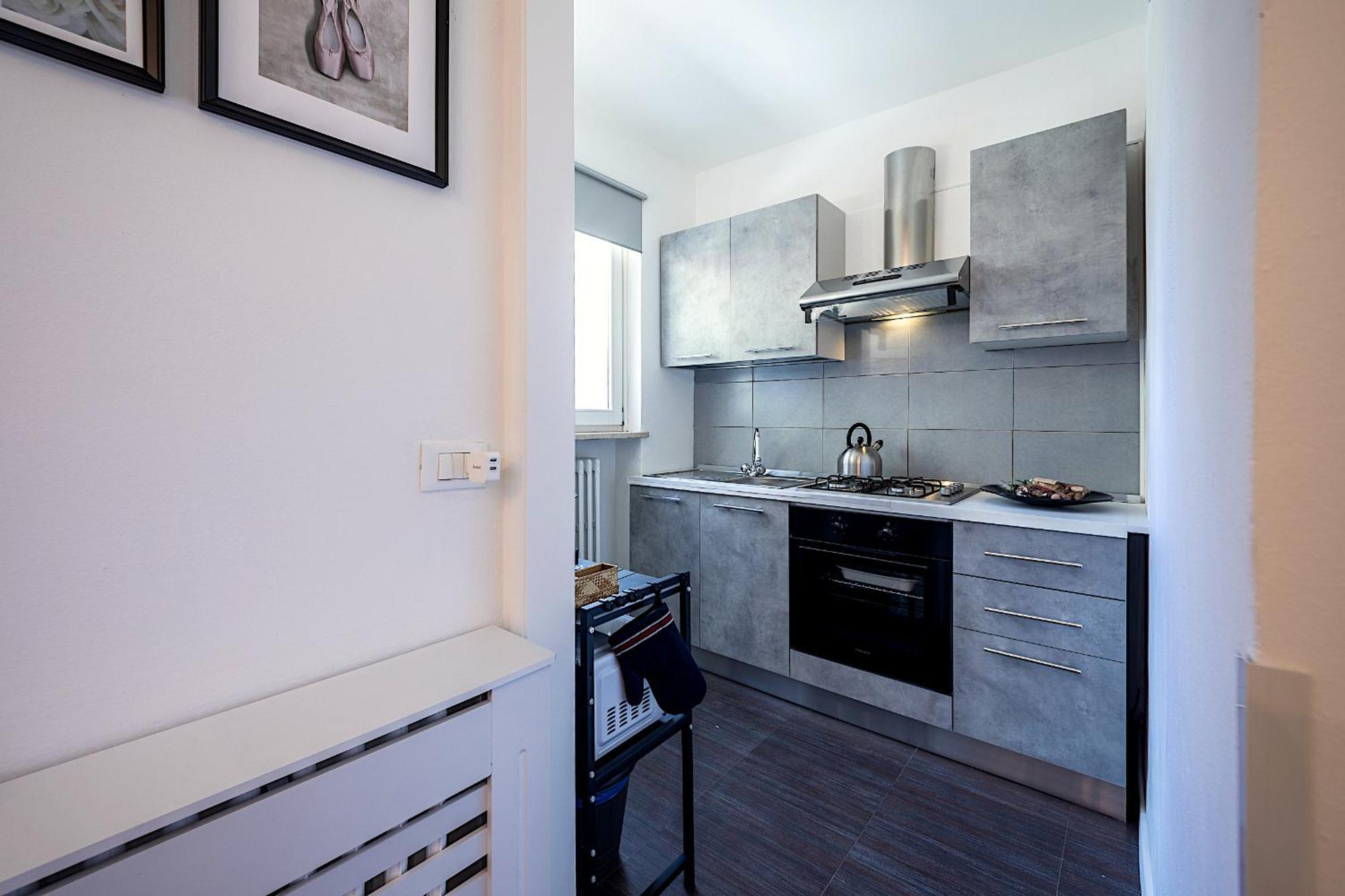 Ambra City House - Ingresso Diretto, Parcheggio Libero E Wi-Fi Apartamento Verona