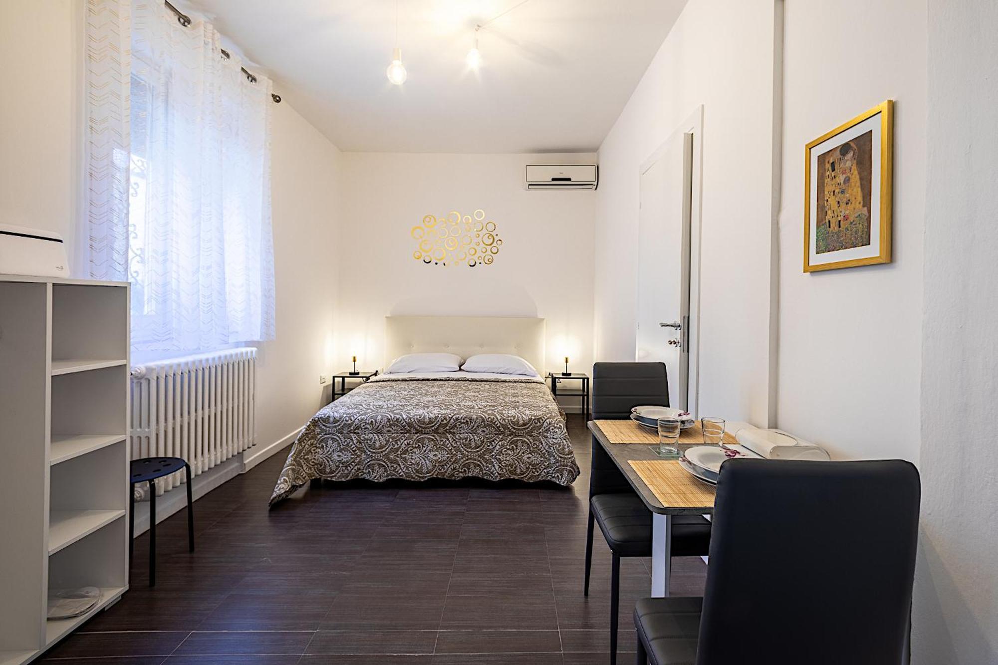 Ambra City House - Ingresso Diretto, Parcheggio Libero E Wi-Fi