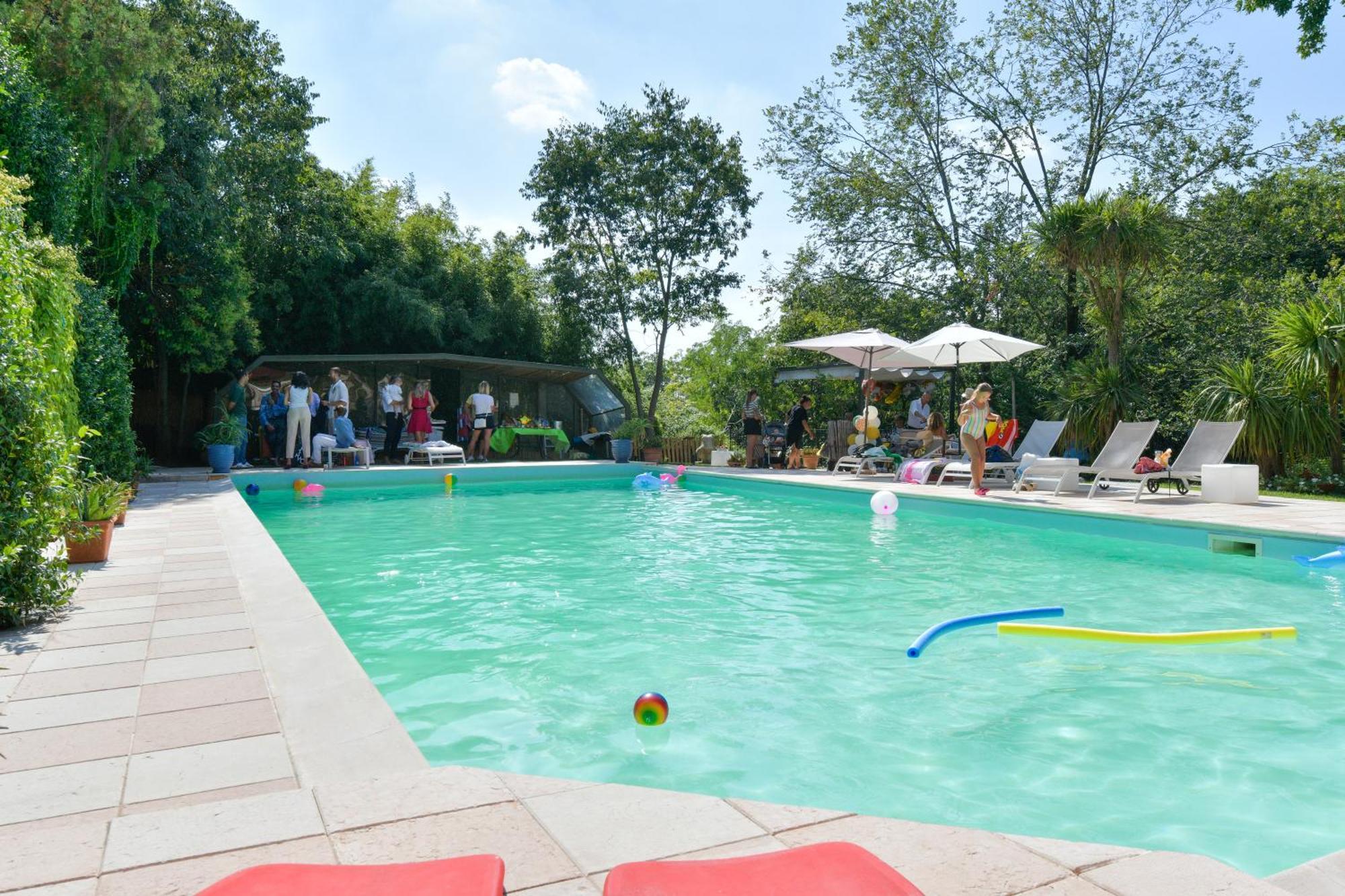 Isidoro Ampio Parco ,piscina Privata, Arte E Giochi , Fitness Verona