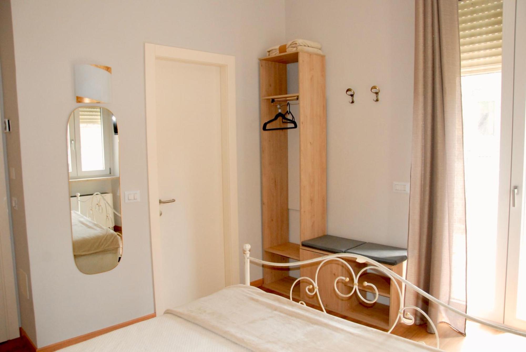 Domus 44 Guest house *