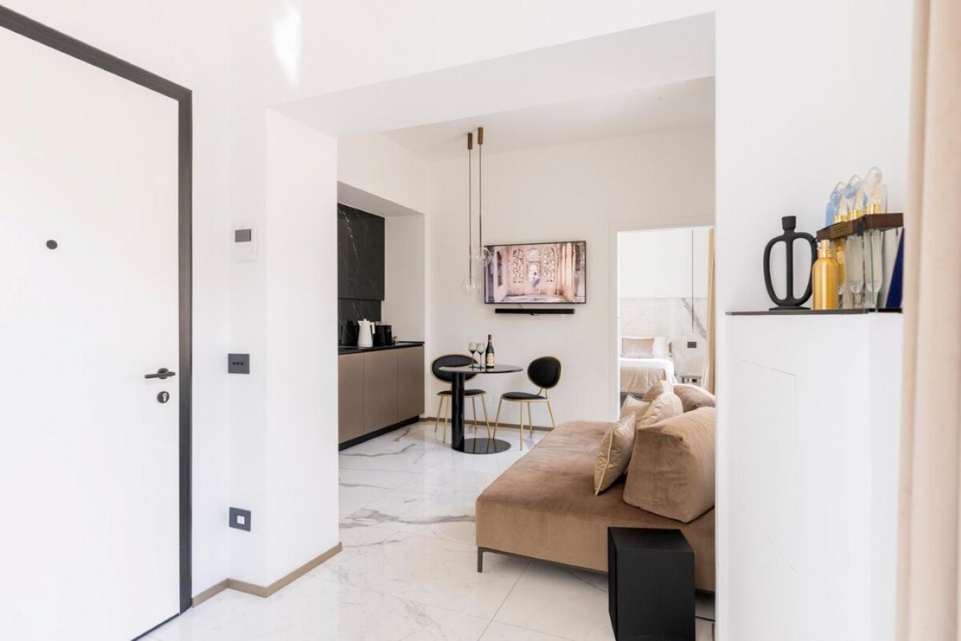 Apartment Manin Grand House *