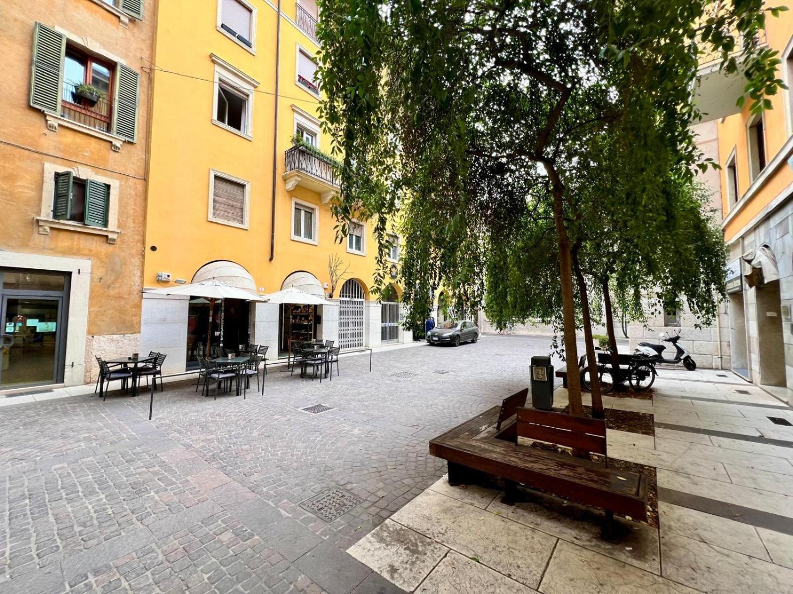 Frame Of Verona