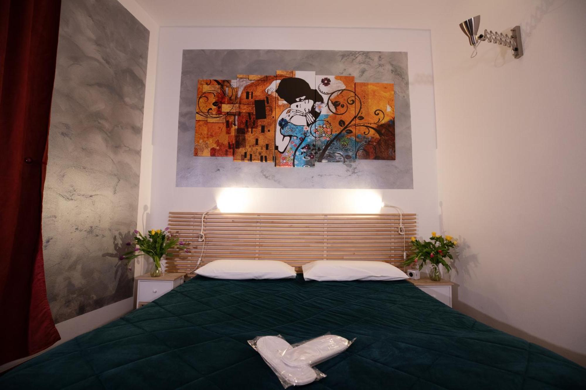 Like Romeo Apartment