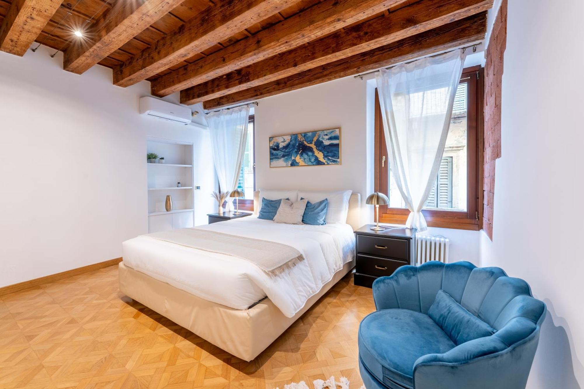 Sgarzerie Luxury Flat 2 120mq Huoneisto