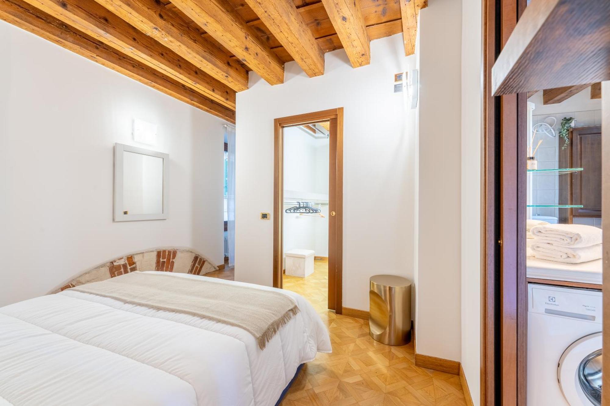 Huoneisto Sgarzerie Luxury Flat 2 120mq *