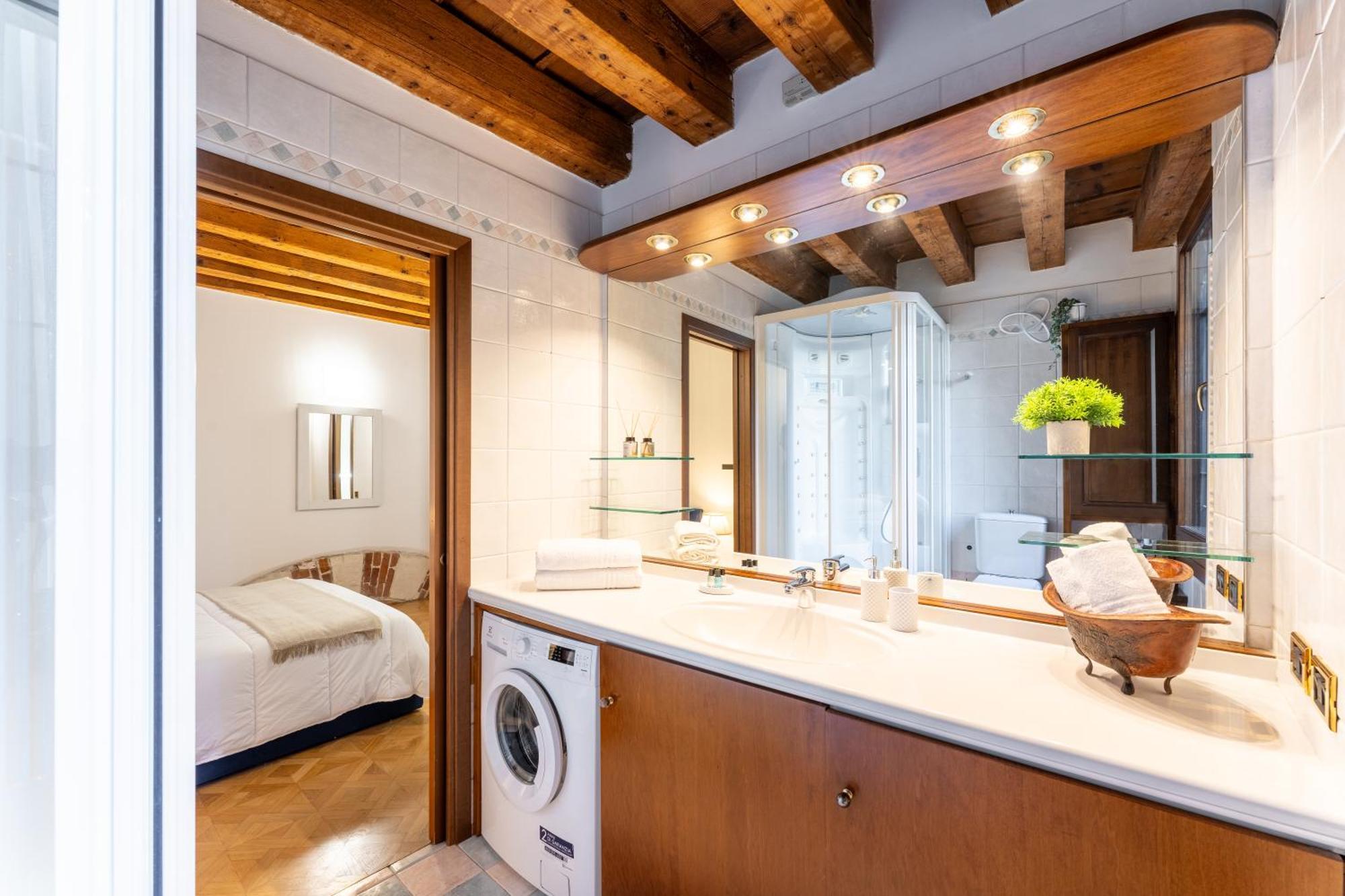 Sgarzerie Luxury Flat 2 120mq Huoneisto