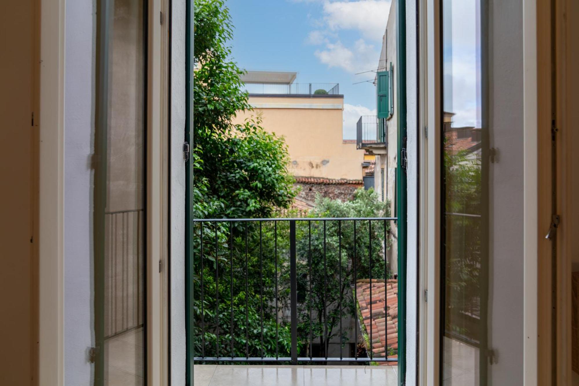 Palazzo Delle Guglie By Postcardsfrom * Verona