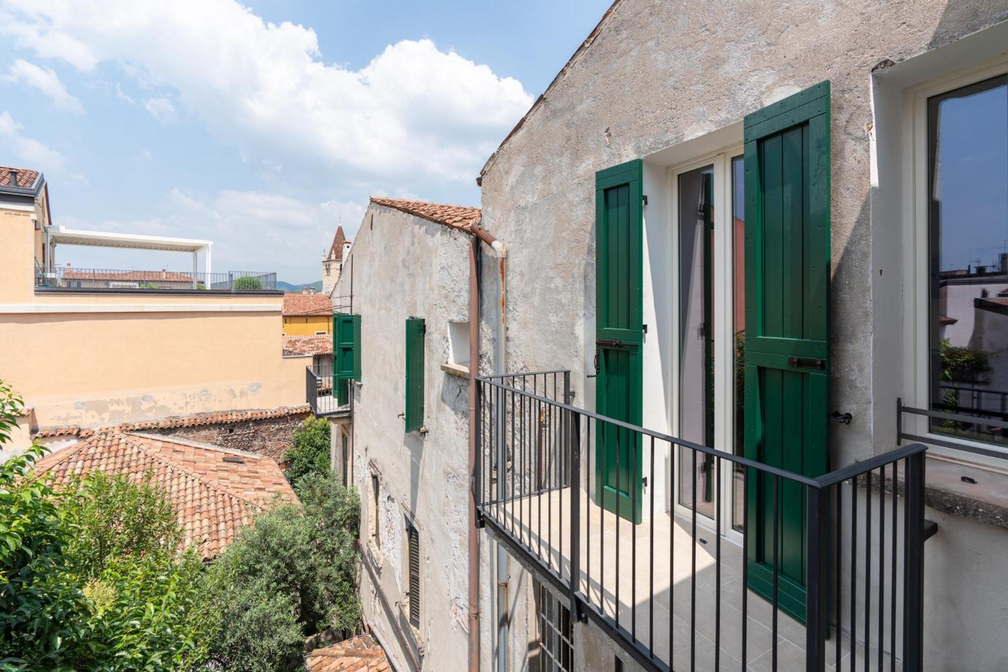 Palazzo Delle Guglie By Postcardsfrom Aparthotel Verona