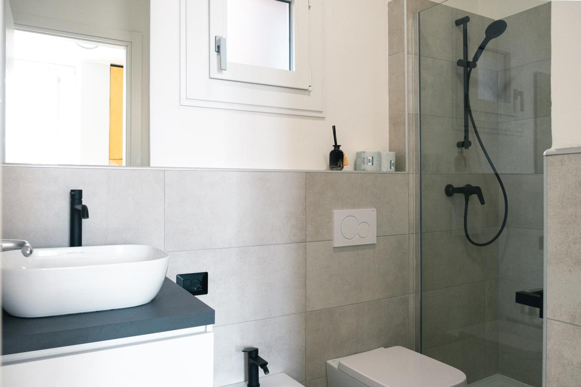 Dimora Ponte Pietra Apartment *