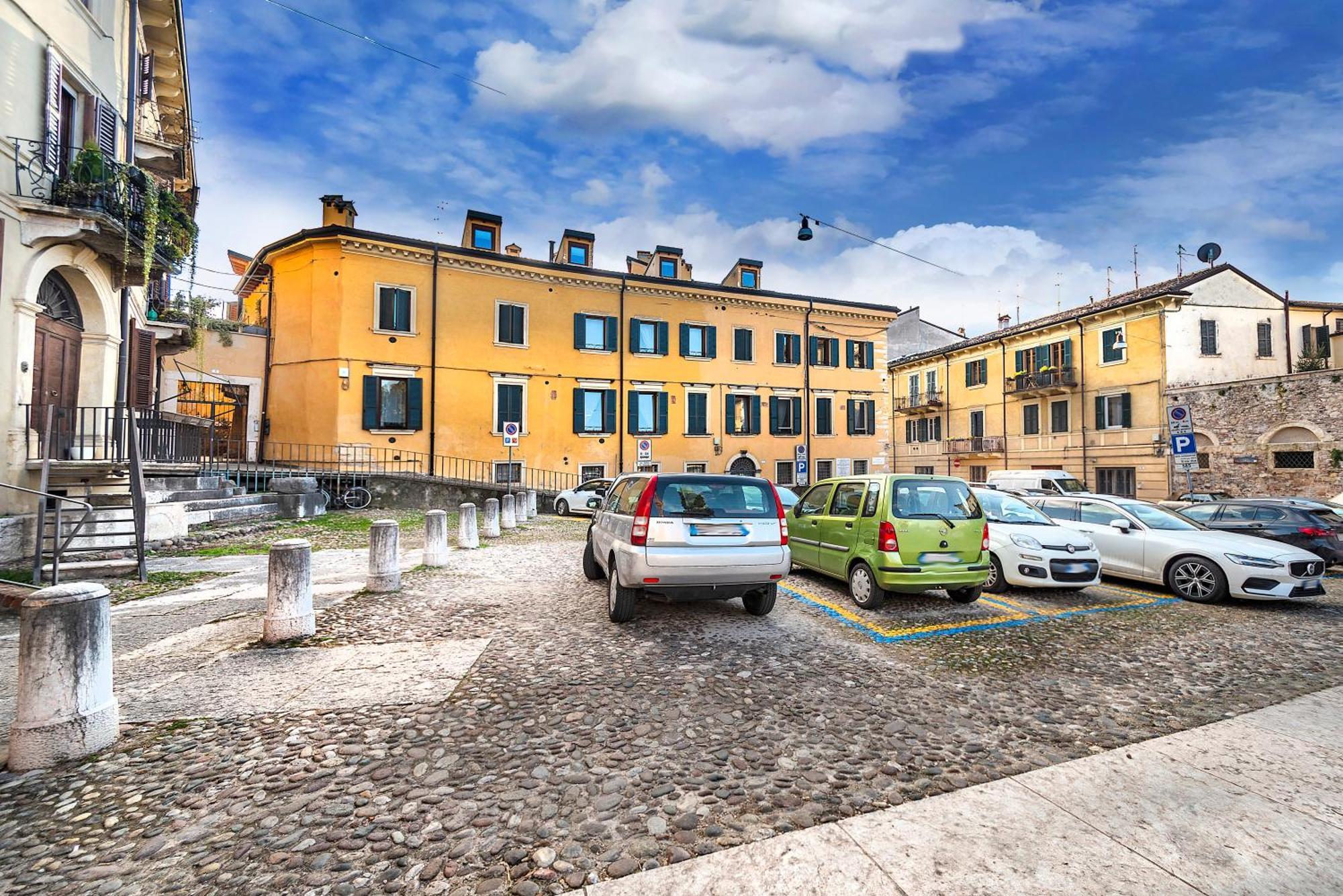 Italianflat - Roman Theater Old Town