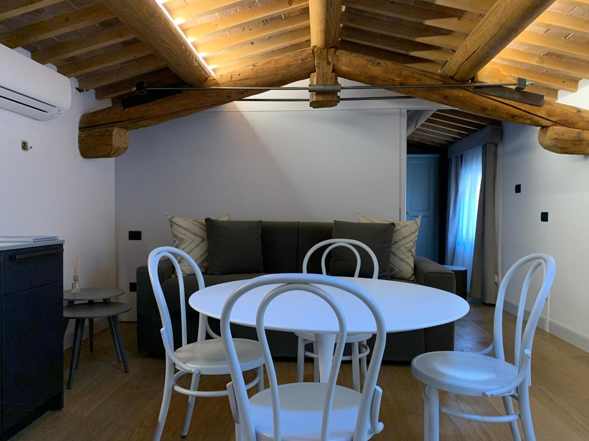 Huoneisto Apartmentsarena - Corte Degli Eremitani Verona