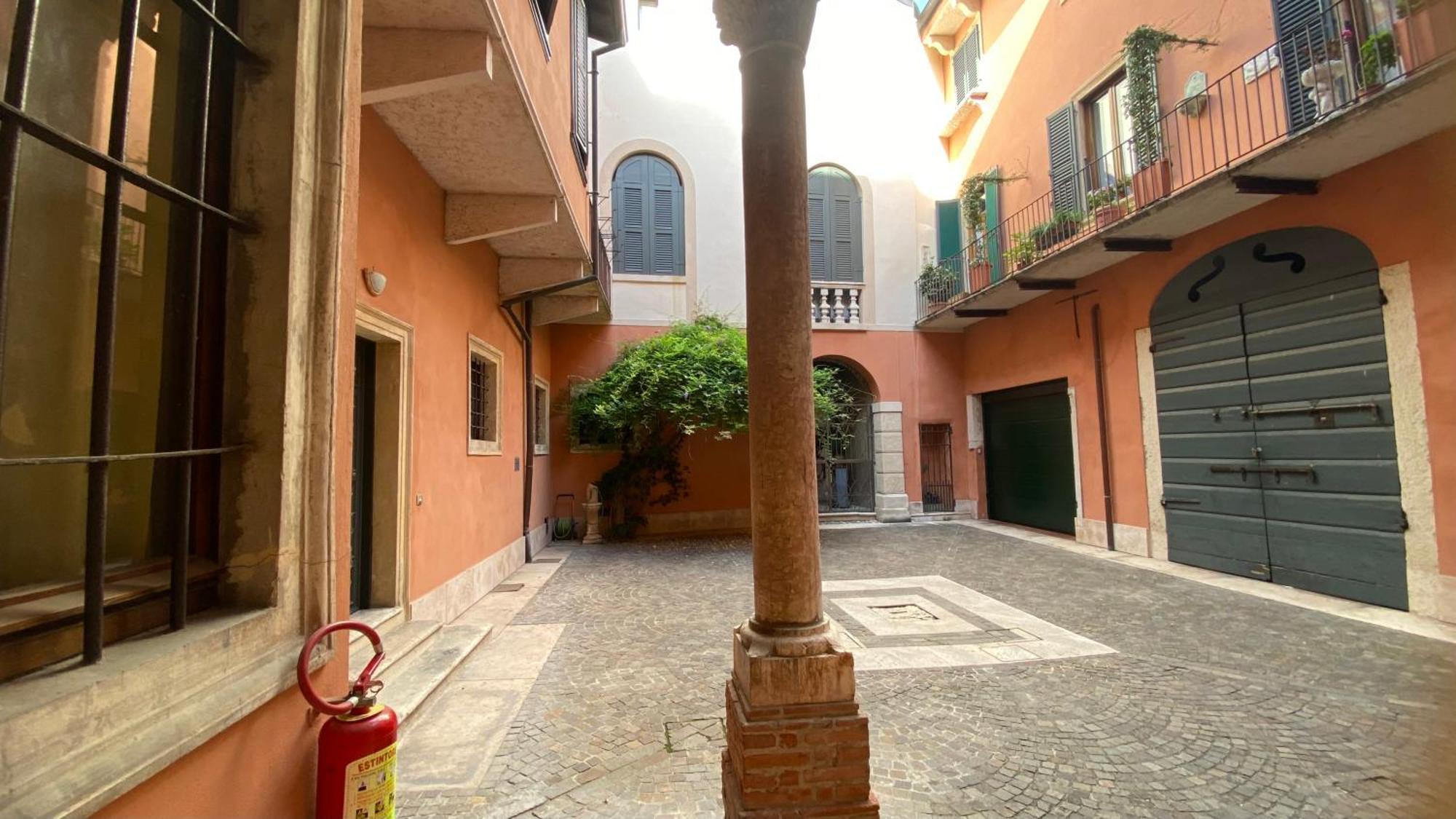 Apartment Veronajourneys Emilei