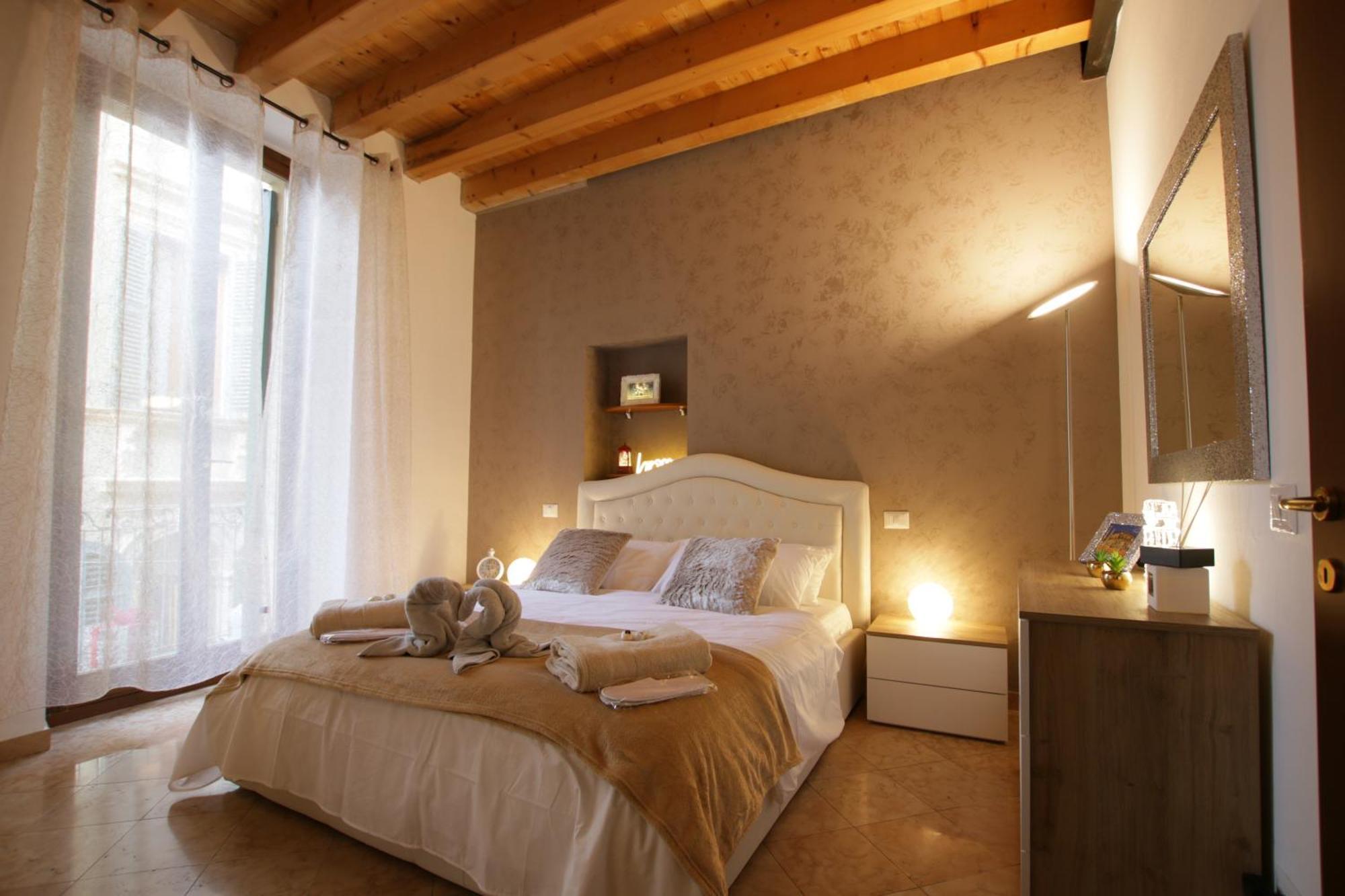 Arena Suite Mazzini Verona Centro 2 Apartment