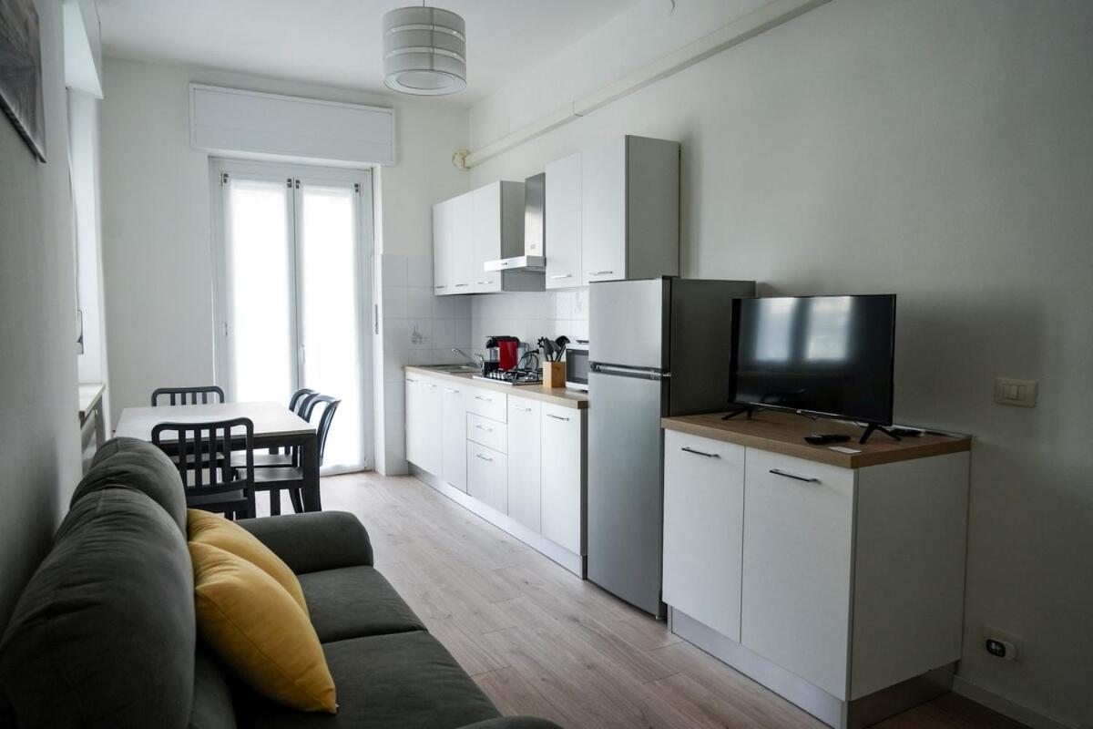 Simon Apartment *