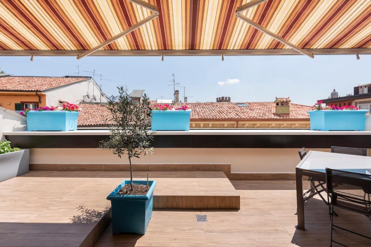 Penthouse With Terrace Near Arena Apartment *