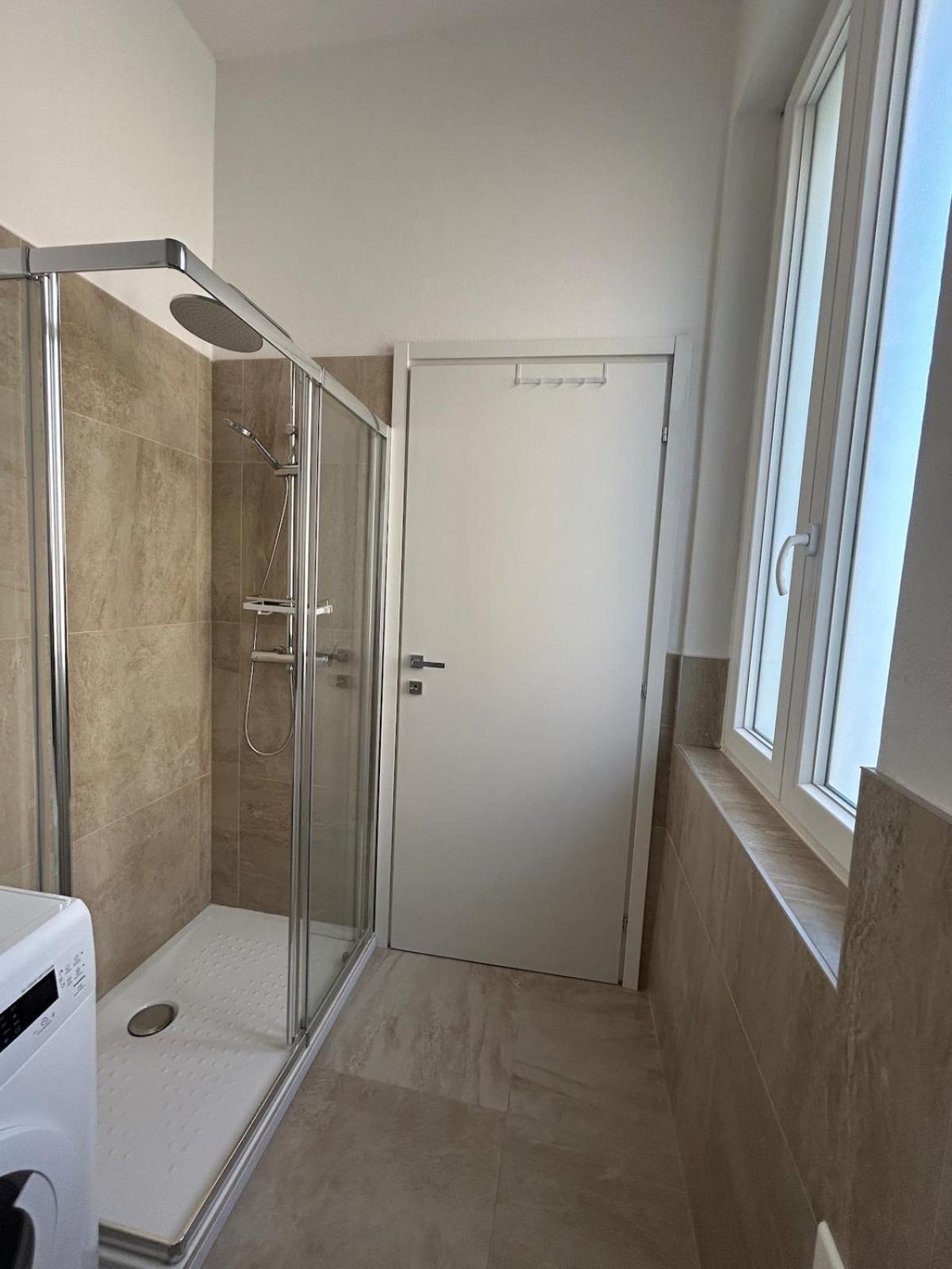 Moderno A Apartment