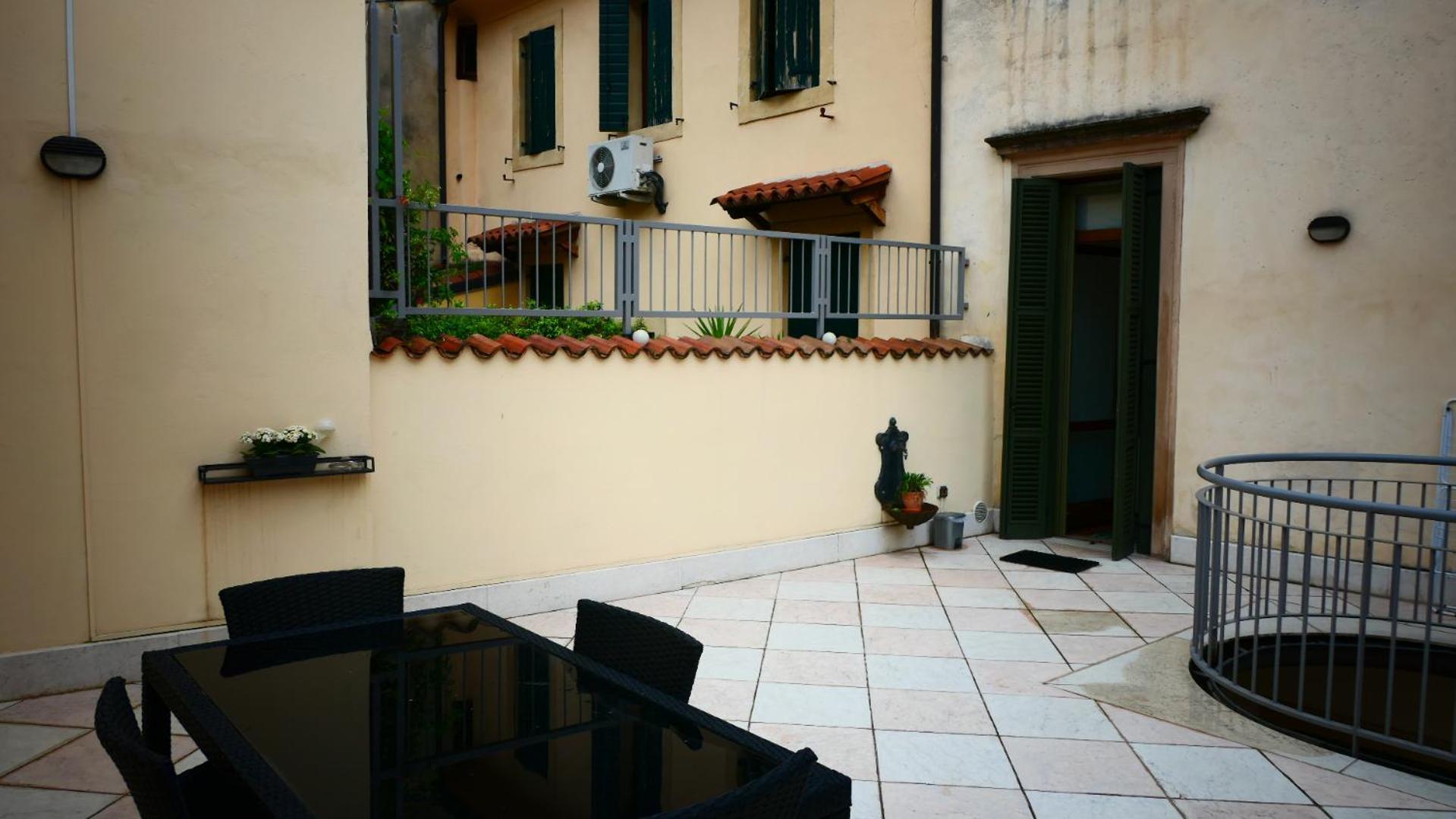 La Terrazza Del Longobardo A Due Passi Dall'arena Verona
