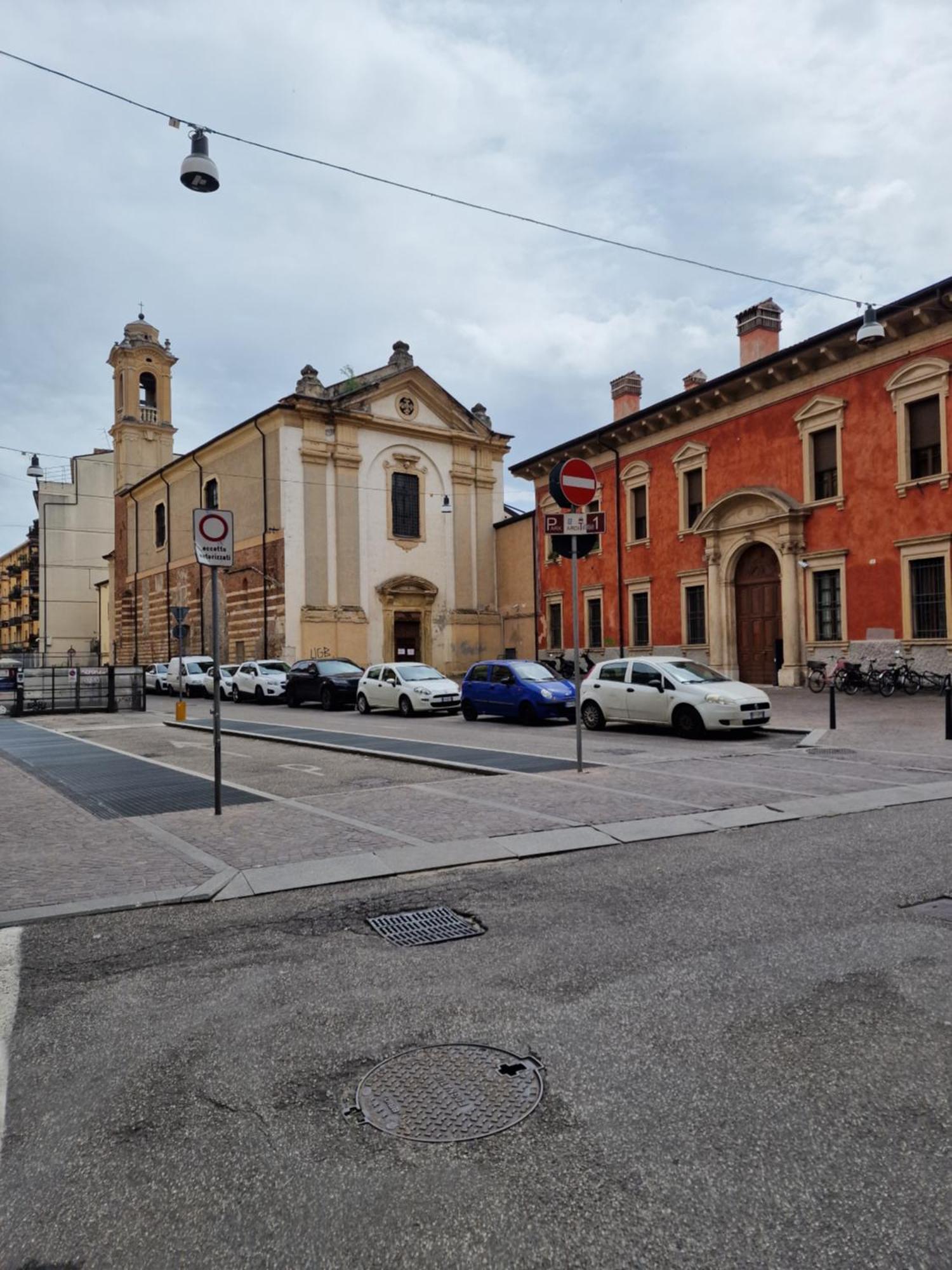 Apartment Holidhome - Dimora Castelvecchio Ai Salvi - Storico Nel Cuore Di Verona