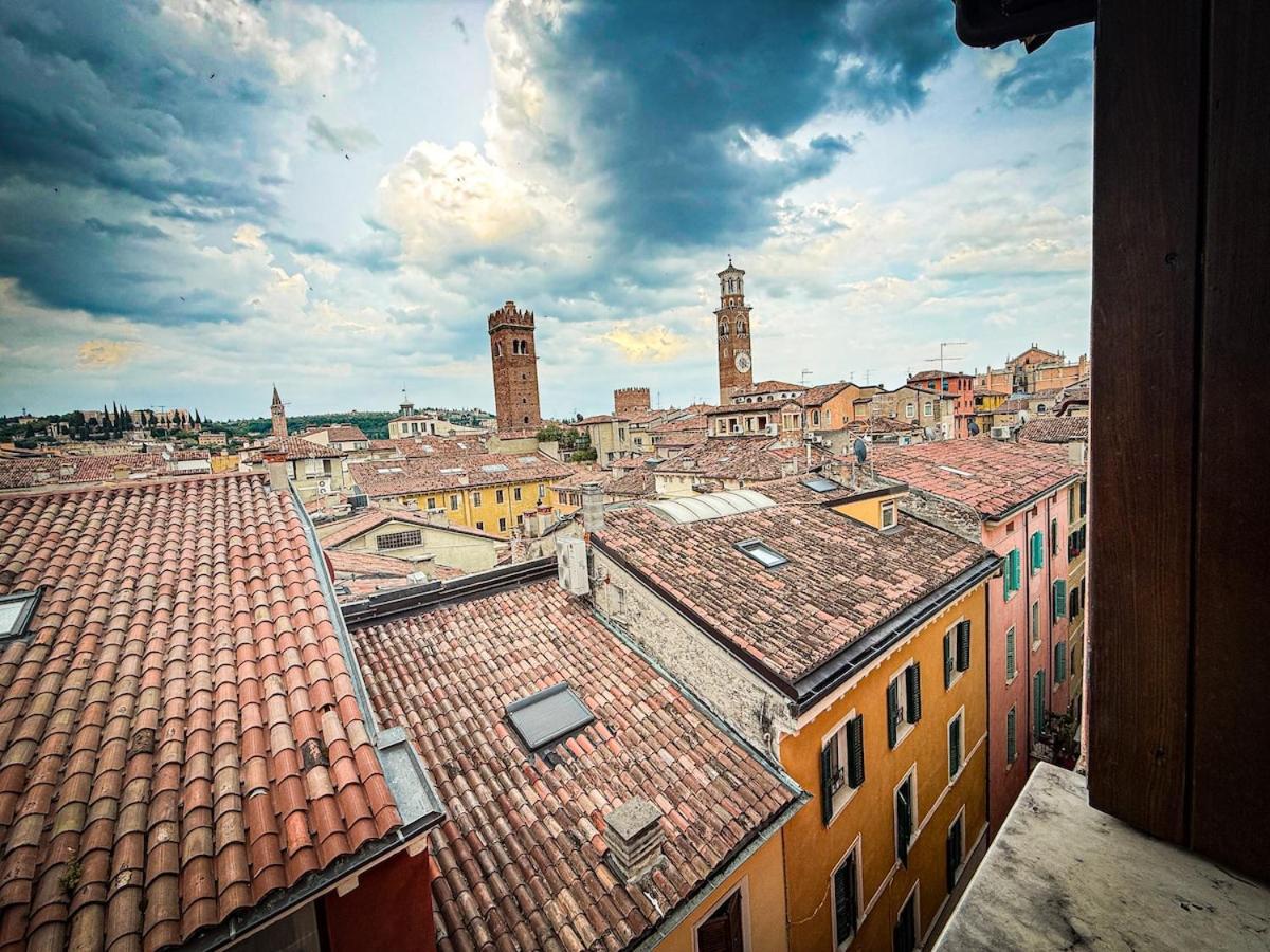 At Piazza Erbe Skyline View Free Parking *