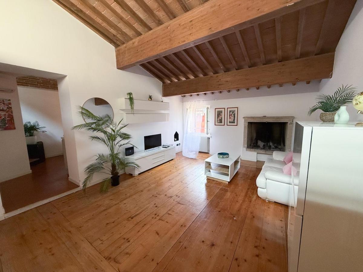 Apartment At Piazza Erbe Skyline View Free Parking Verona