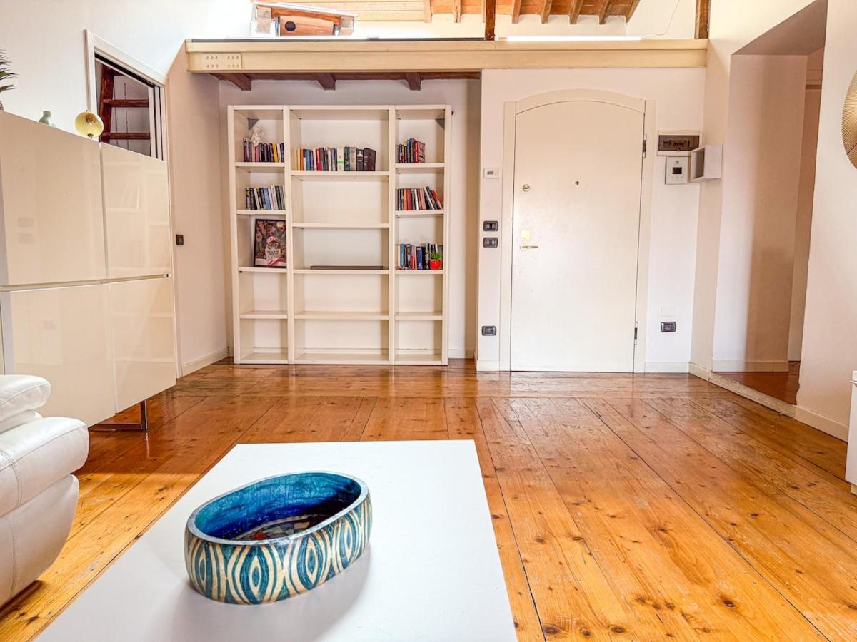 Apartment At Piazza Erbe Skyline View Free Parking