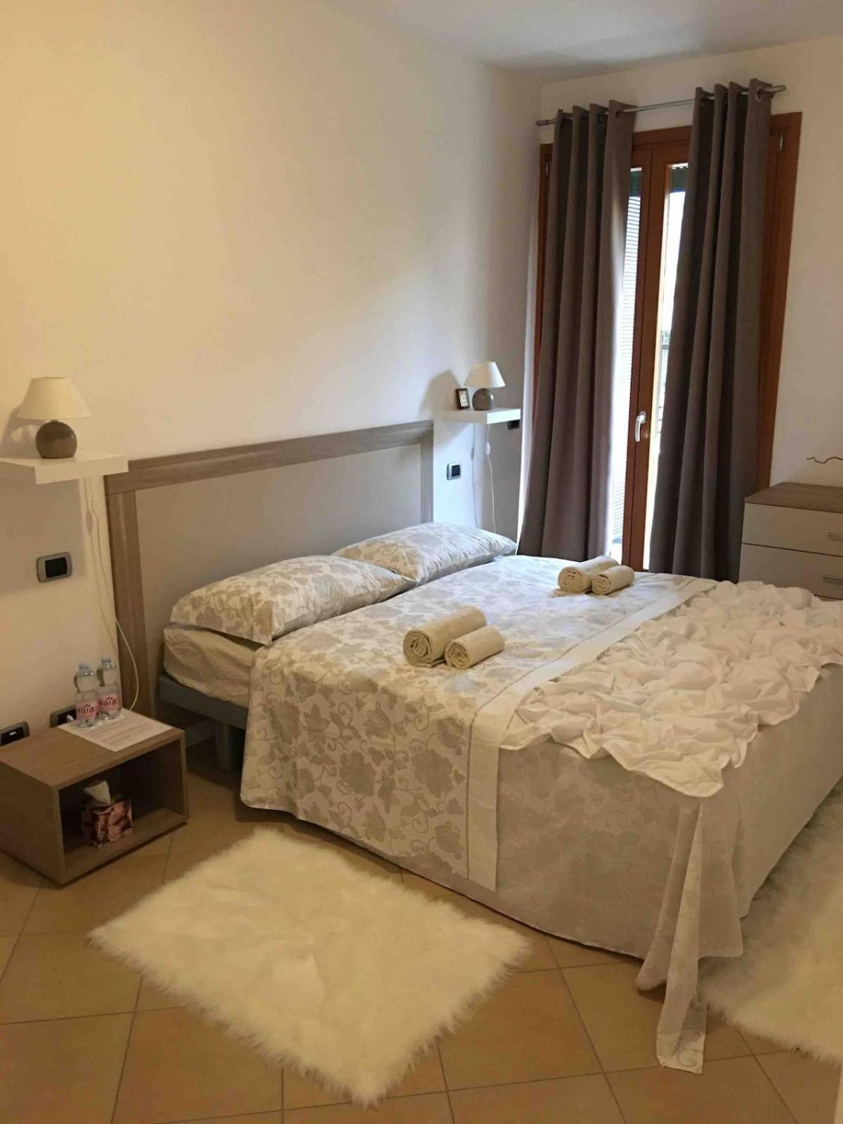 Ponte Pietra In 600 Meters! In Apartment *